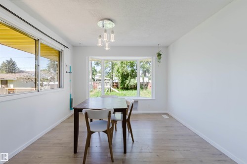 9606 163 Street Nw, Edmonton, AB - Indoor Photo Showing Dining Room