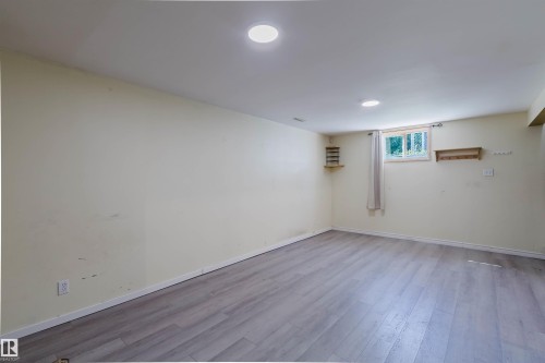 9606 163 Street Nw, Edmonton, AB - Indoor Photo Showing Other Room