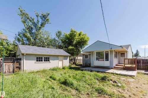 9606 163 Street Nw, Edmonton, AB - Outdoor