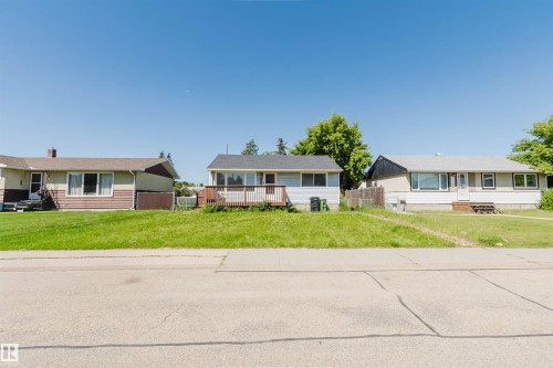 9606 163 Street Nw, Edmonton, AB - Outdoor With Facade