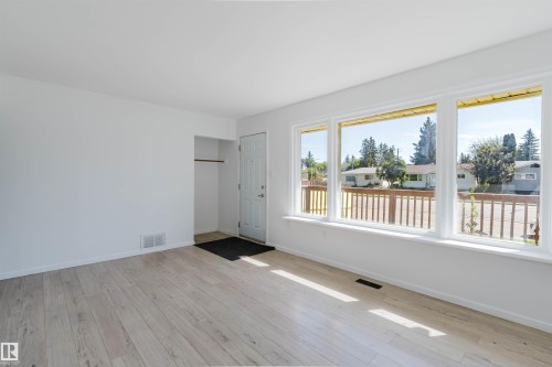 9606 163 Street Nw, Edmonton, AB - Indoor Photo Showing Other Room