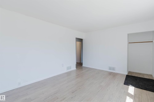 9606 163 Street Nw, Edmonton, AB - Indoor Photo Showing Other Room
