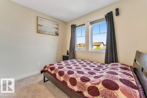 5315 22 Avenue Sw, Edmonton, AB - Indoor Photo Showing Bedroom