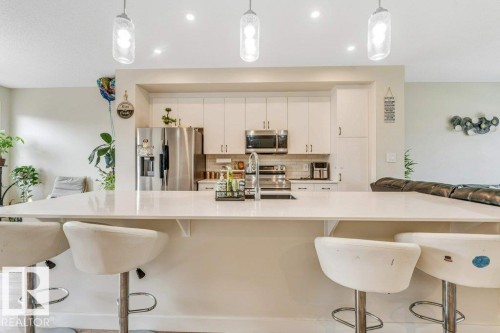 5315 22 Avenue Sw, Edmonton, AB - Indoor Photo Showing Kitchen With Upgraded Kitchen