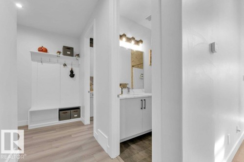 #3525 42 Ave Av, Beaumont, AB - Indoor