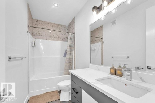 #3525 42 Ave Av, Beaumont, AB - Indoor Photo Showing Bathroom