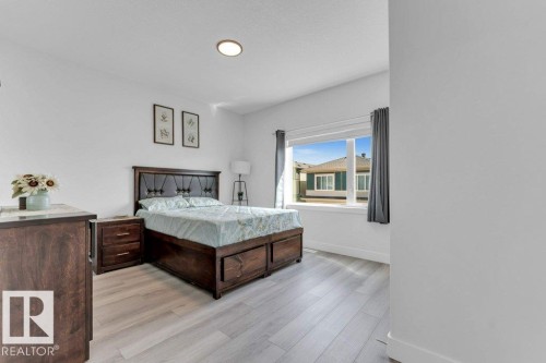 #3525 42 Ave Av, Beaumont, AB - Indoor Photo Showing Bedroom