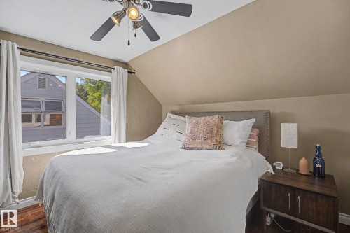 12131 126 Street Nw, Edmonton, AB - Indoor Photo Showing Bedroom