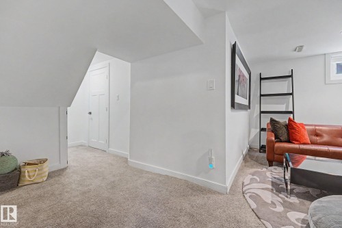 12131 126 Street Nw, Edmonton, AB - Indoor
