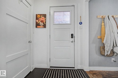12131 126 Street Nw, Edmonton, AB - Indoor Photo Showing Other Room