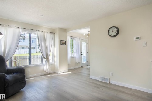 71 Amberly Crest Nw, Edmonton, AB - Indoor