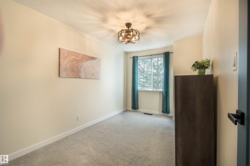 71 Amberly Crest Nw, Edmonton, AB - Indoor Photo Showing Other Room
