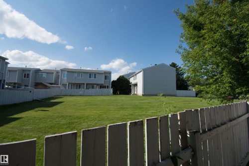 71 Amberly Crest Nw, Edmonton, AB - Outdoor
