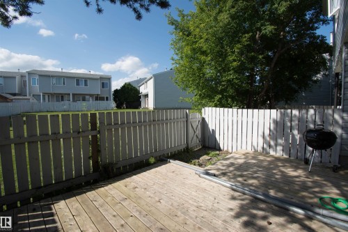 71 Amberly Crest Nw, Edmonton, AB - Outdoor