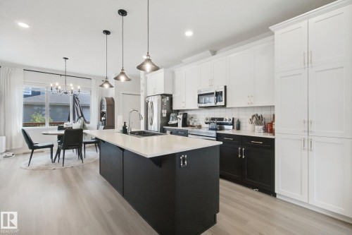 1298 Mcconachie Boulevard Nw, Edmonton, AB - Indoor Photo Showing Kitchen With Upgraded Kitchen