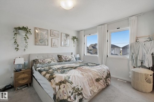 1298 Mcconachie Boulevard Nw, Edmonton, AB - Indoor Photo Showing Bedroom