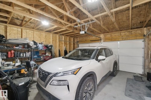 1298 Mcconachie Boulevard Nw, Edmonton, AB - Indoor Photo Showing Garage