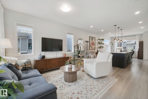 1298 Mcconachie Boulevard Nw, Edmonton, AB - Indoor Photo Showing Living Room