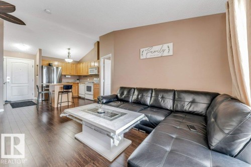 #404 3425 19 St Nw, Edmonton, AB - Indoor Photo Showing Living Room