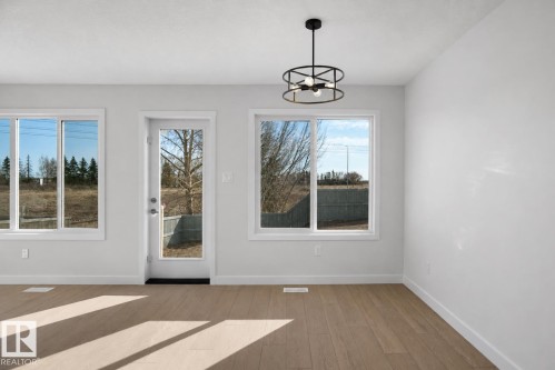 8901 Carson Way Sw, Edmonton, AB - Indoor Photo Showing Other Room