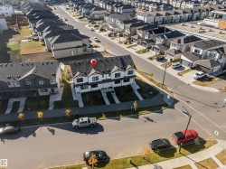 1183 ASTER Boulevard NW  Edmonton, AB T6T 2S2