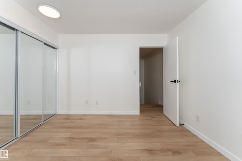 #10 1415 62 St Nw, Edmonton, AB - Indoor Photo Showing Other Room