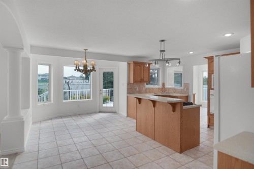 15507 91 Street Nw, Edmonton, AB - Indoor Photo Showing Kitchen