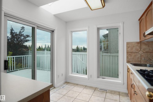 15507 91 Street Nw, Edmonton, AB - Indoor Photo Showing Kitchen