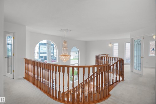 15507 91 Street Nw, Edmonton, AB - Indoor Photo Showing Other Room