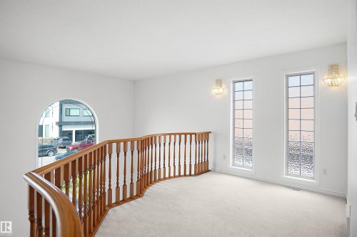 15507 91 Street Nw, Edmonton, AB - Indoor Photo Showing Other Room