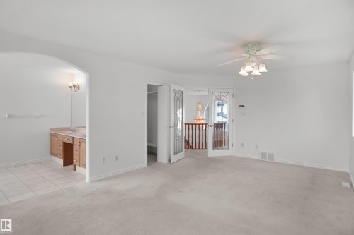 15507 91 Street Nw, Edmonton, AB - Indoor Photo Showing Other Room