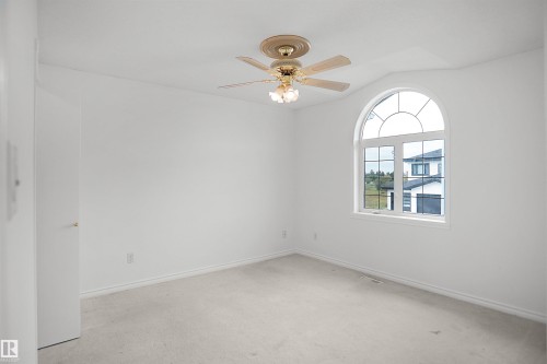 15507 91 Street Nw, Edmonton, AB - Indoor Photo Showing Other Room