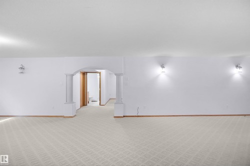 15507 91 Street Nw, Edmonton, AB - Indoor Photo Showing Other Room