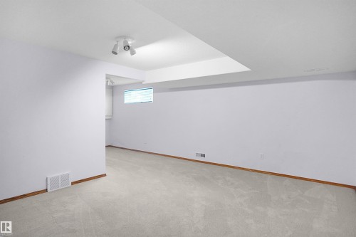 15507 91 Street Nw, Edmonton, AB - Indoor Photo Showing Other Room