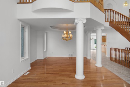 15507 91 Street Nw, Edmonton, AB - Indoor Photo Showing Other Room
