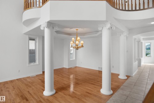 15507 91 Street Nw, Edmonton, AB - Indoor Photo Showing Other Room