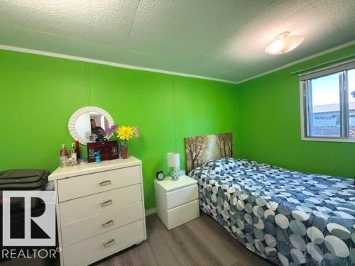 19 Oak Ridge Drive Northwest, Edmonton, AB - Indoor Photo Showing Bedroom