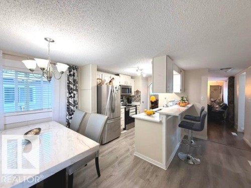 19 Oak Ridge Drive Northwest, Edmonton, AB - Indoor