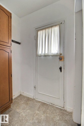11626 87 Street Nw, Edmonton, AB - Indoor Photo Showing Other Room