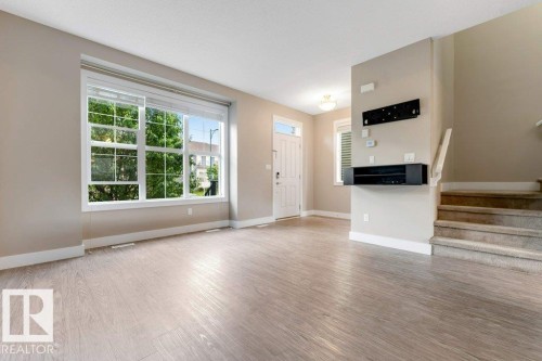 2122 24 Street Nw, Edmonton, AB - Indoor