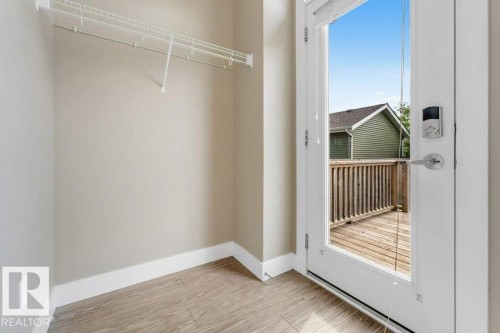 2122 24 Street Nw, Edmonton, AB - Indoor