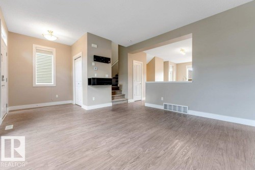 2122 24 Street Nw, Edmonton, AB - Indoor