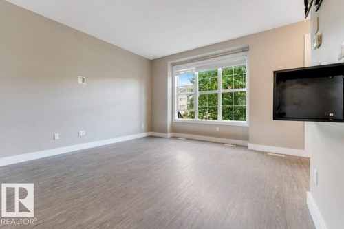 2122 24 Street Nw, Edmonton, AB - Indoor