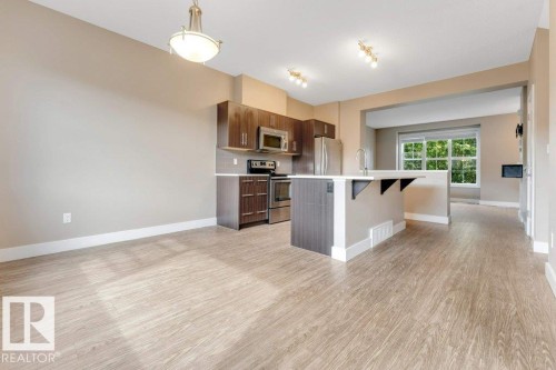 2122 24 Street Nw, Edmonton, AB - Indoor Photo Showing Kitchen