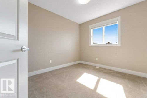 2122 24 Street Nw, Edmonton, AB - Indoor Photo Showing Other Room