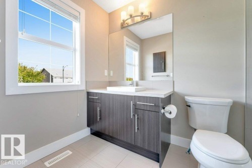 2122 24 Street Nw, Edmonton, AB - Indoor Photo Showing Bathroom