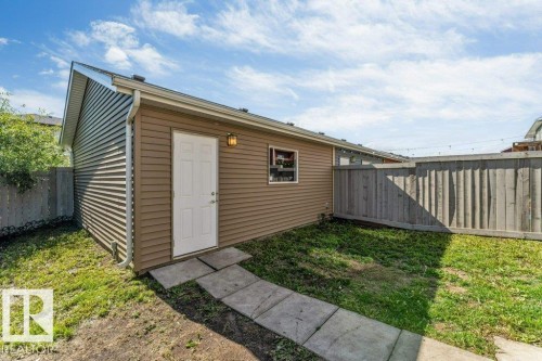 2122 24 Street Nw, Edmonton, AB - Outdoor