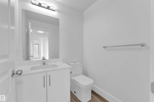 336 Wild Rose Way Nw, Edmonton, AB - Indoor Photo Showing Bathroom