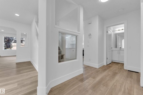 336 Wild Rose Way Nw, Edmonton, AB - Indoor Photo Showing Other Room