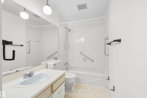 117 Tudor Lane Nw, Edmonton, AB - Indoor Photo Showing Bathroom